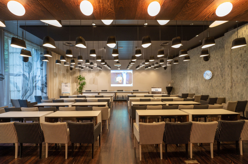 zaal huren voor 100 mensen