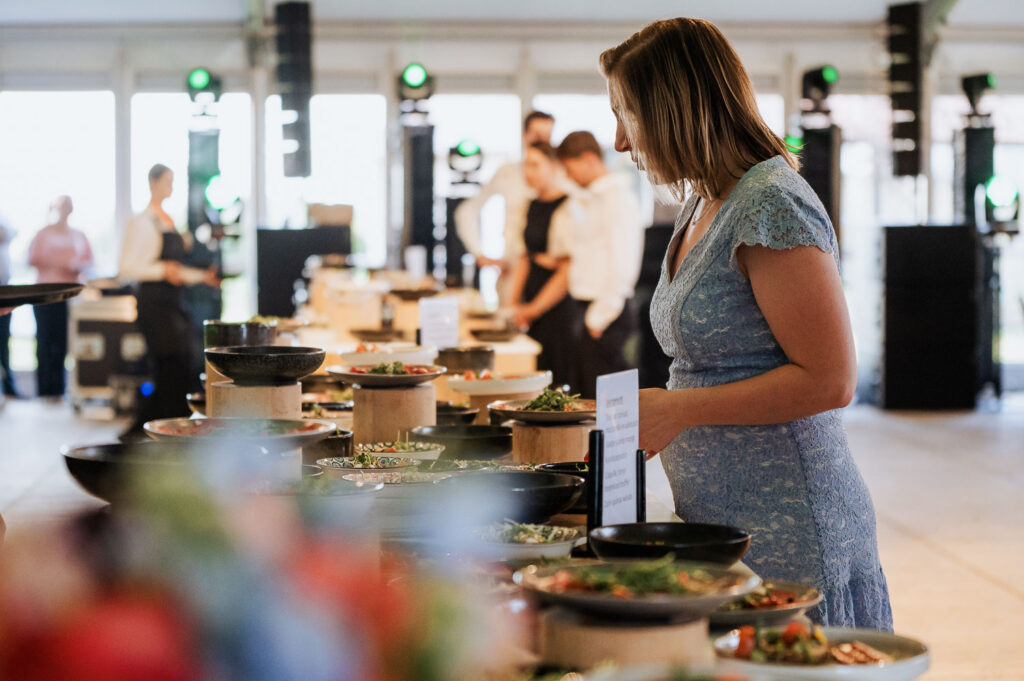 feestzaal met buffet